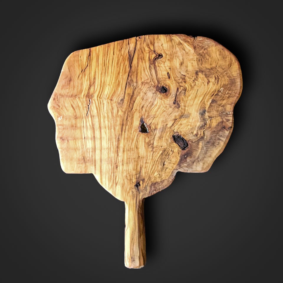 Tabla de madera de olivo tallada a mano